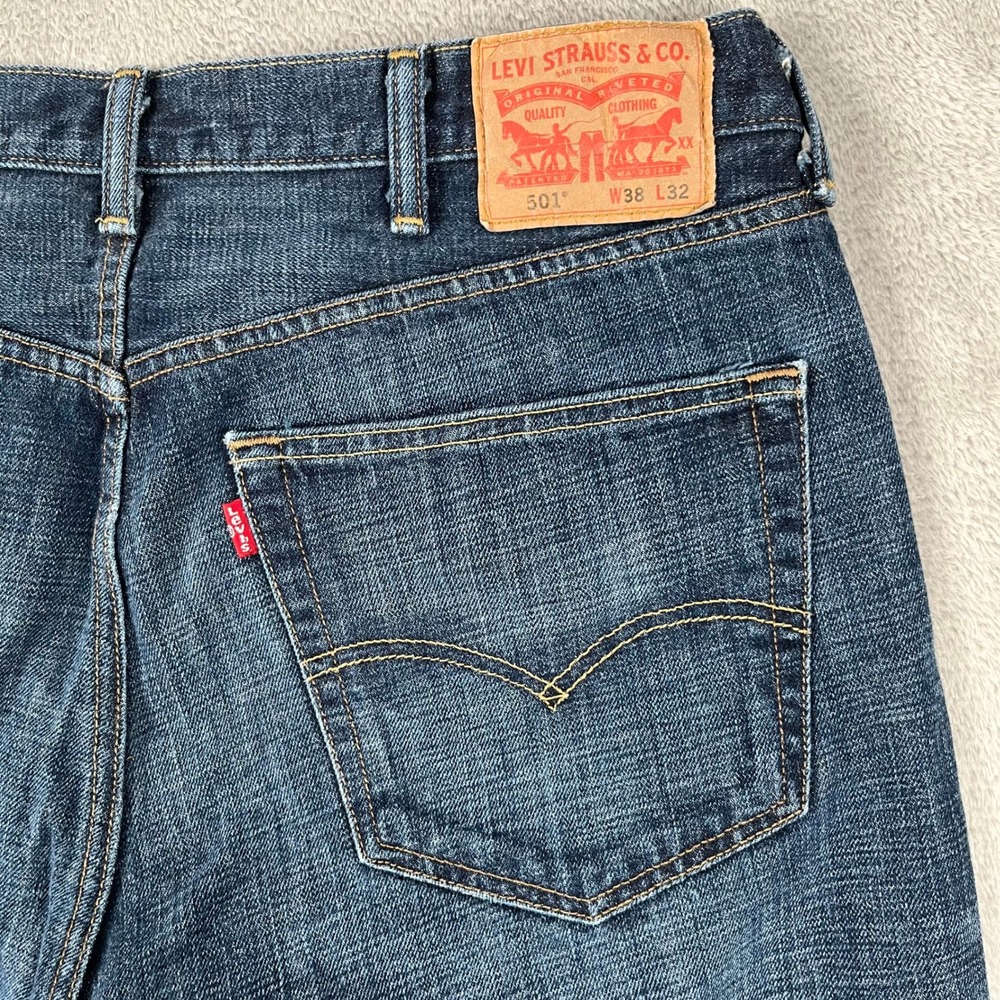 Levi Strauss 501 Mens Dark Wash Button Fly Straight Leg Jeans W38 L32 - Picture 3 of 10
